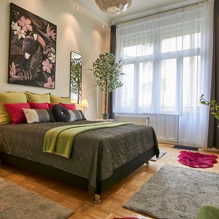 M52 Apartment - Hostaid Budapest Exterior foto