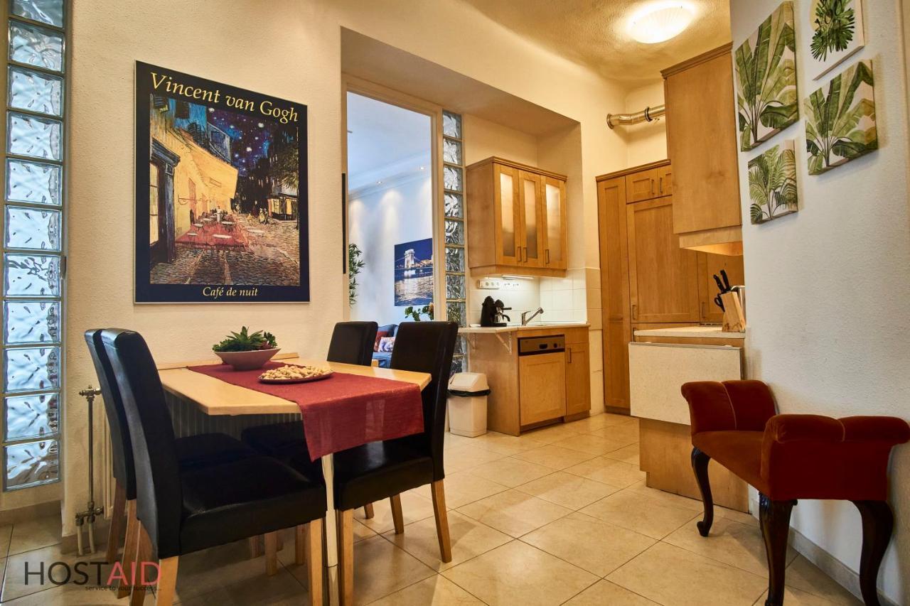 M52 Apartment - Hostaid Budapest Exterior foto