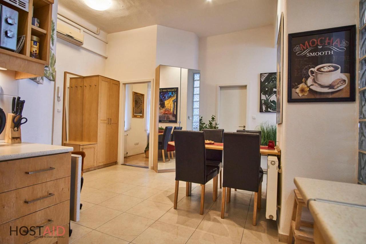 M52 Apartment - Hostaid Budapest Exterior foto
